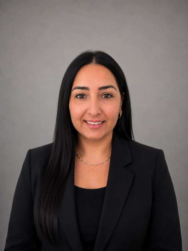 Idania Manso, Operations Manager